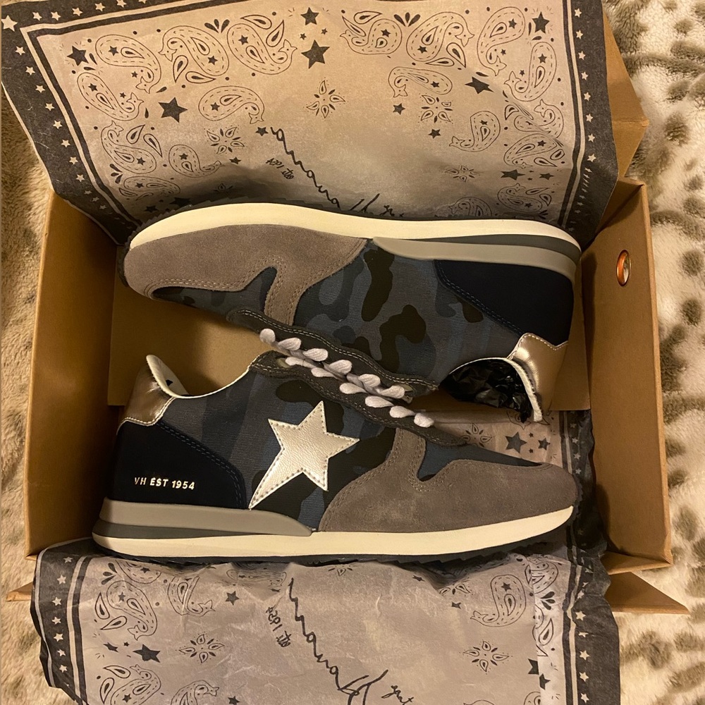 NWT vintage havana tennis shoes